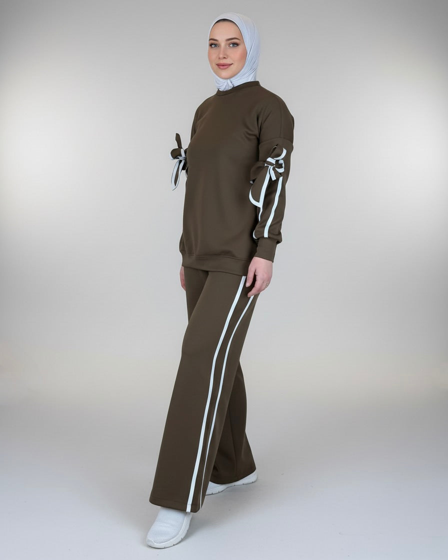 Arm-Ribbon Closed Spongy Tracksuit